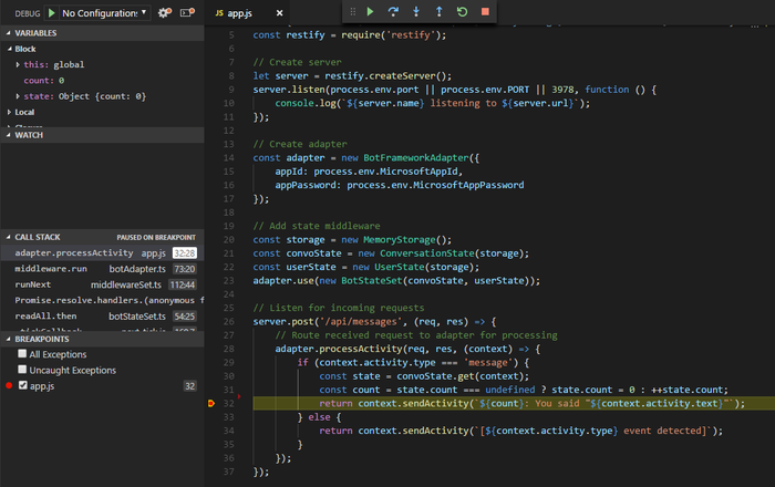 Een schermopname van een C#-bot in Visual Studio Code, onderbroken op een onderbrekingspunt.
