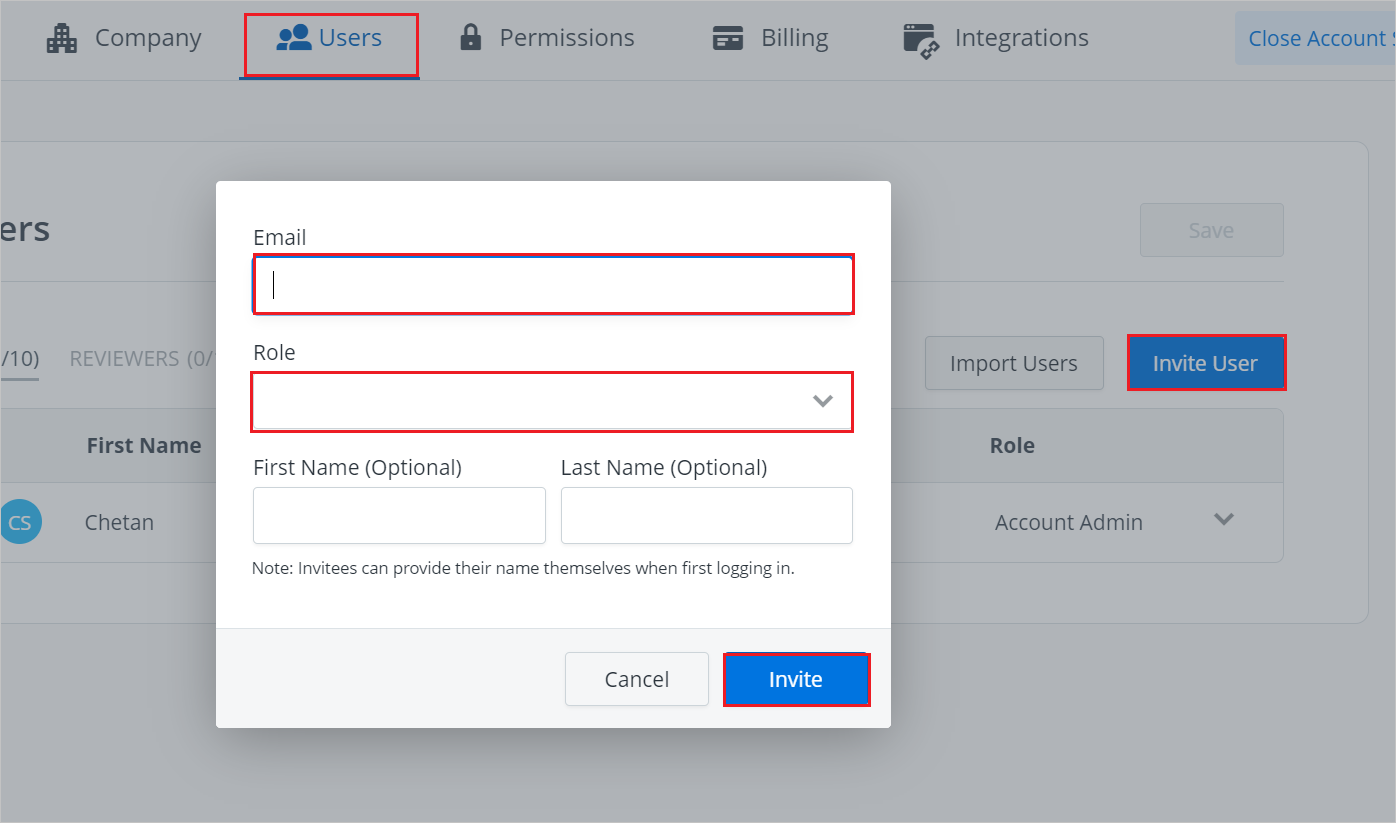Schermopname van het tabblad Gebruikers. De knop Gebruiker uitnodigen is gemarkeerd. In het geopende venster zijn de velden E-mail en Rol gemarkeerd.