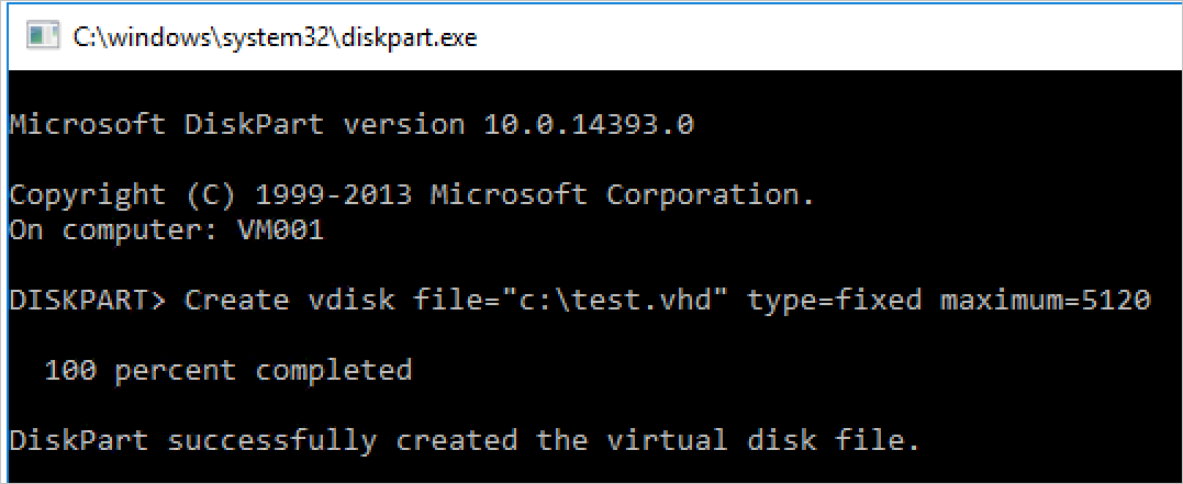 W oknie CMD pokazano, że określone polecenie zostało wystawione dla narzędzia DiskPart, które zakończyło się pomyślnie, tworząc plik dysku wirtualnego.