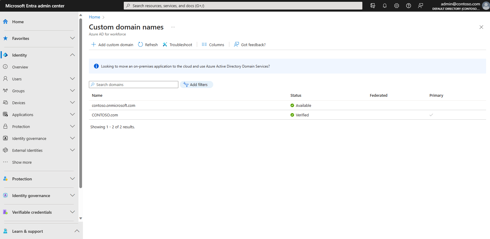 Zrzut ekranu przedstawiający domenę zweryfikowaną jako dodaną do identyfikatora entra firmy Microsoft.