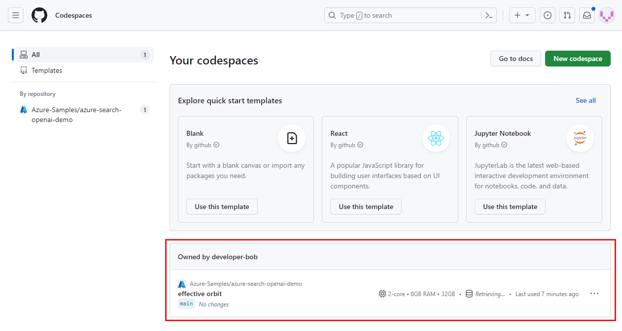 Zrzut ekranu przedstawiający wszystkie uruchomione obszary Codespace, w tym ich stan i szablony.