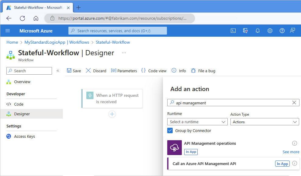 Zrzut ekranu przedstawiający witrynę Azure Portal, projektanta przepływów pracy w warstwie Standardowa i akcję usługi Azure API Management.