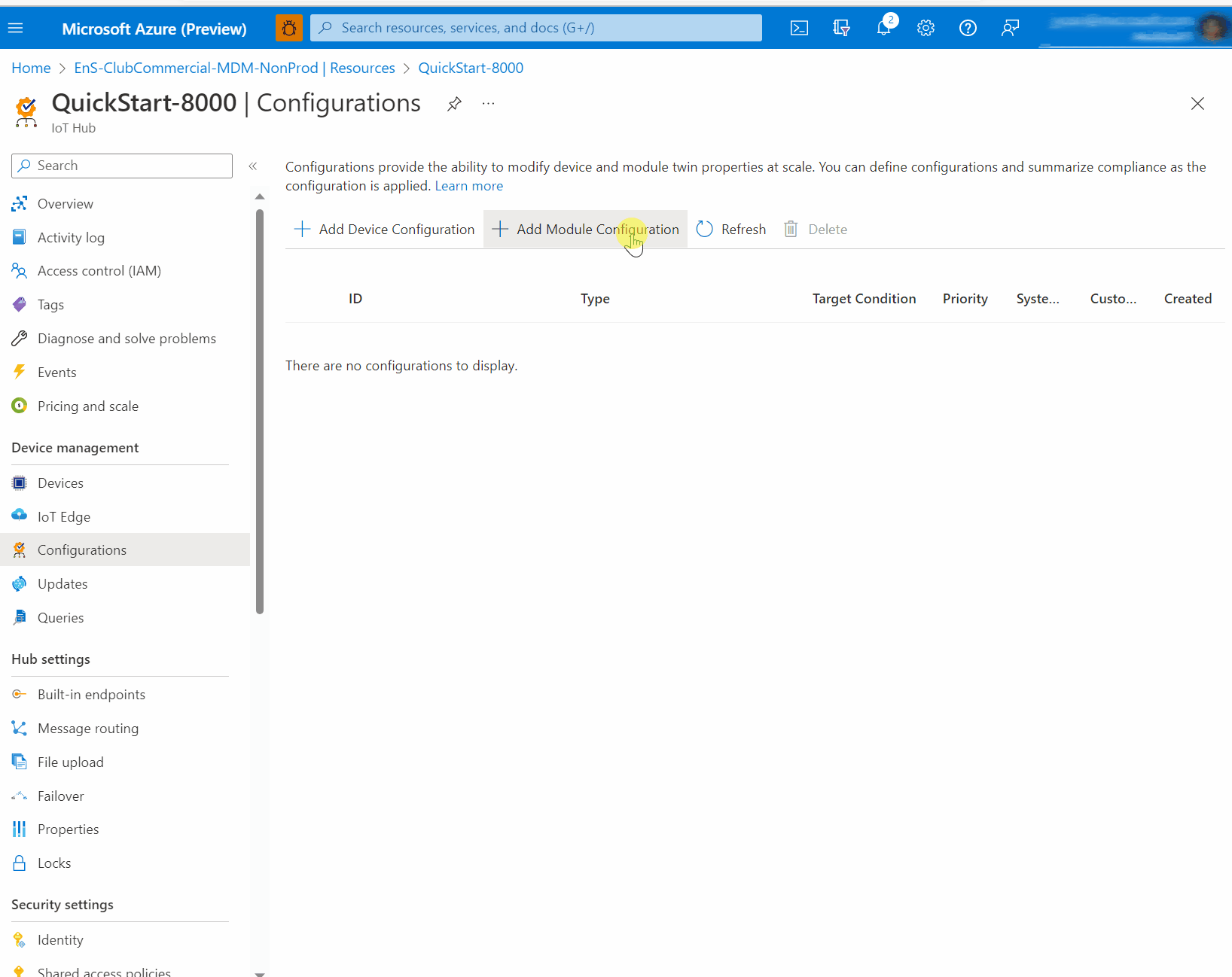Przechwytywanie ekranu pokazujące, jak utworzyć konfigurację ustawiania reguł zapory dla floty urządzeń w witrynie Azure Portal