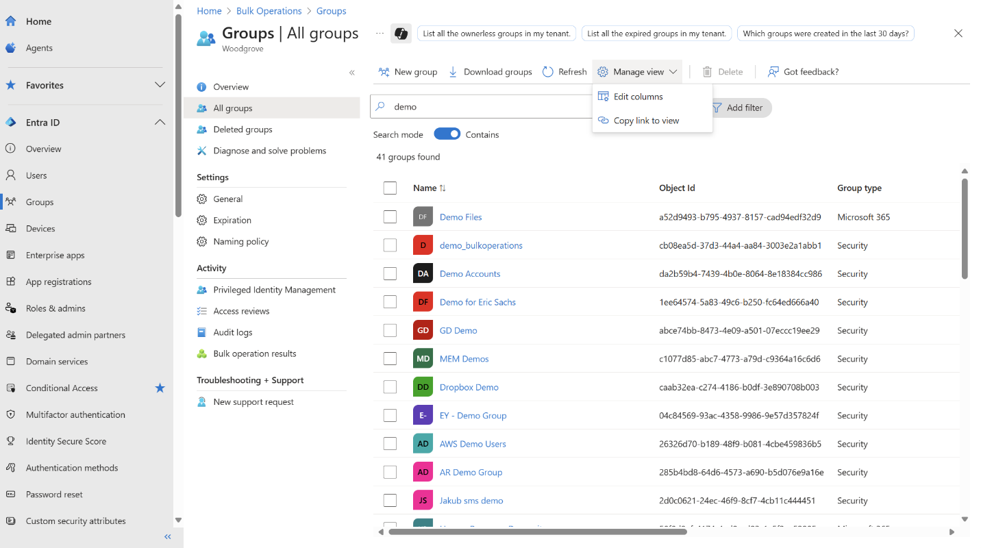Zrzut ekranu przedstawiający panel Zarządzanie filtrami na stronie Grupy z zastosowanymi filtrami i dostępną akcją Pobierz grupy.