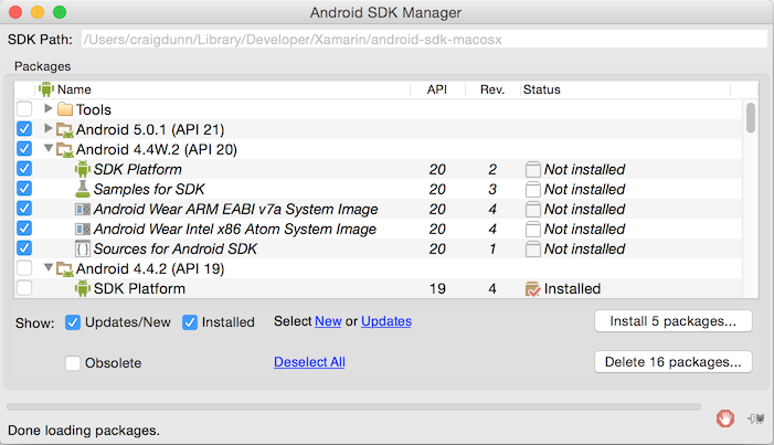 Przykładowy zrzut ekranu menedżera zestawów SDK przedstawiający włączanie składników systemu Android 4.4 i 5.0.1