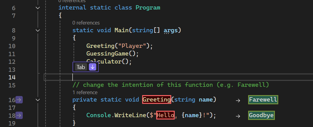 Zrzut ekranu przedstawiający strzałki w marginesie, aby wskazać sugestie dotyczące edycji.