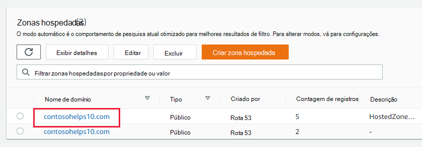 Captura de ecrã das Zonas alojadas onde seleciona o Nome de domínio para o registo TXT de verificação de domínio.