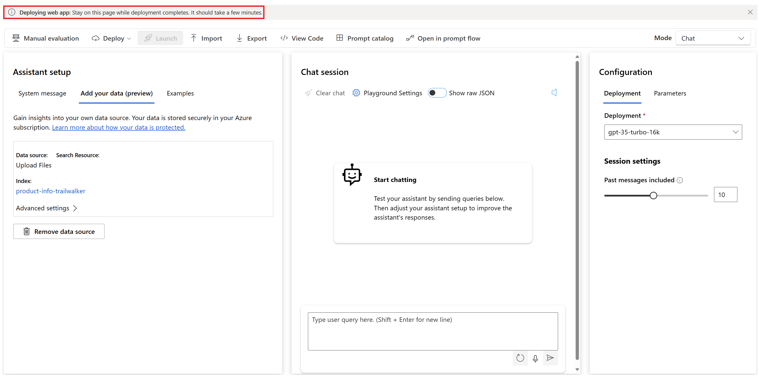 Captura de tela do playground com a notificação de que a implantação do aplicativo Web está em andamento.
