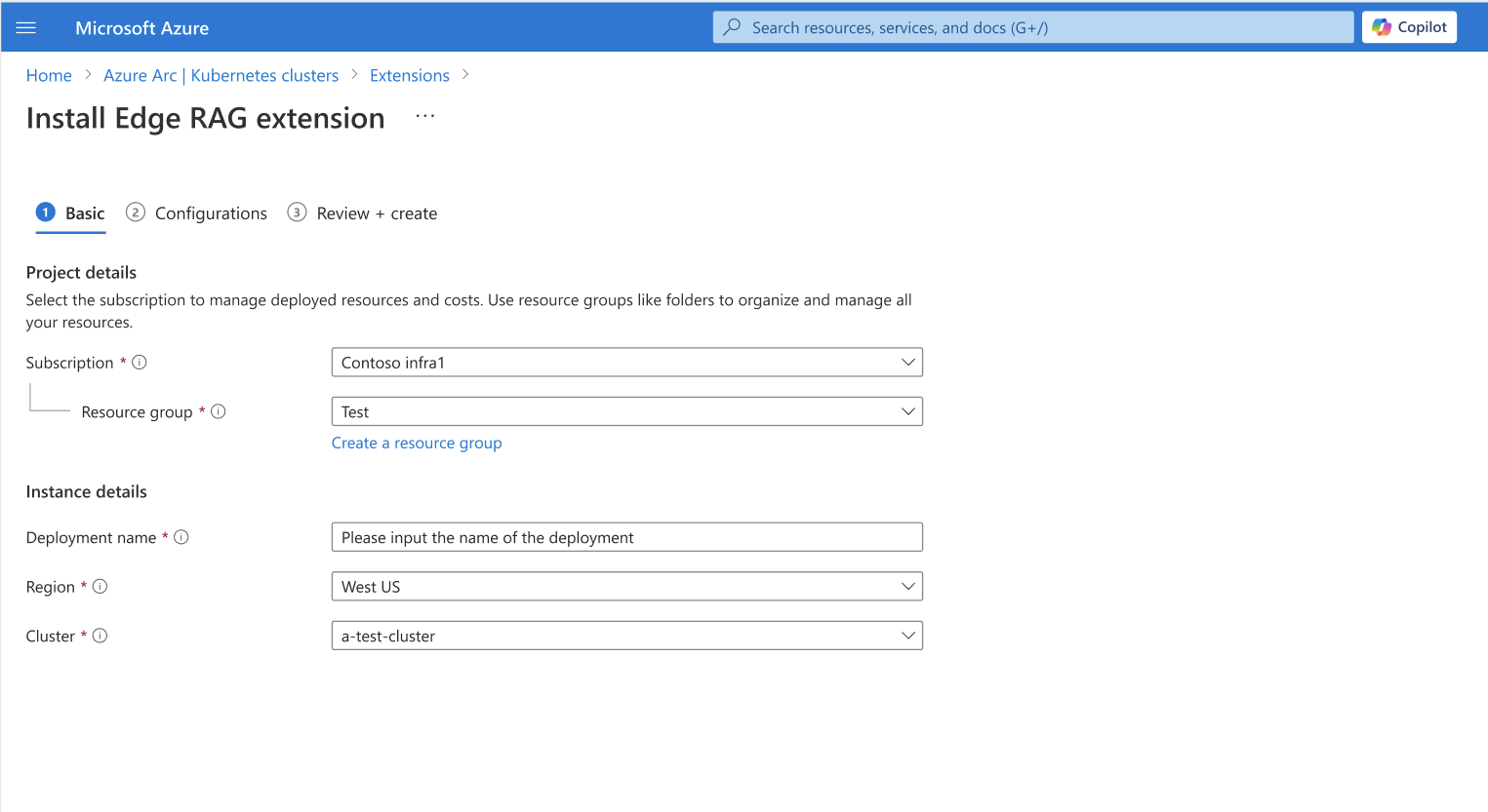 Captura de tela da guia básica com campos para inserir os detalhes do projeto e da instância.
