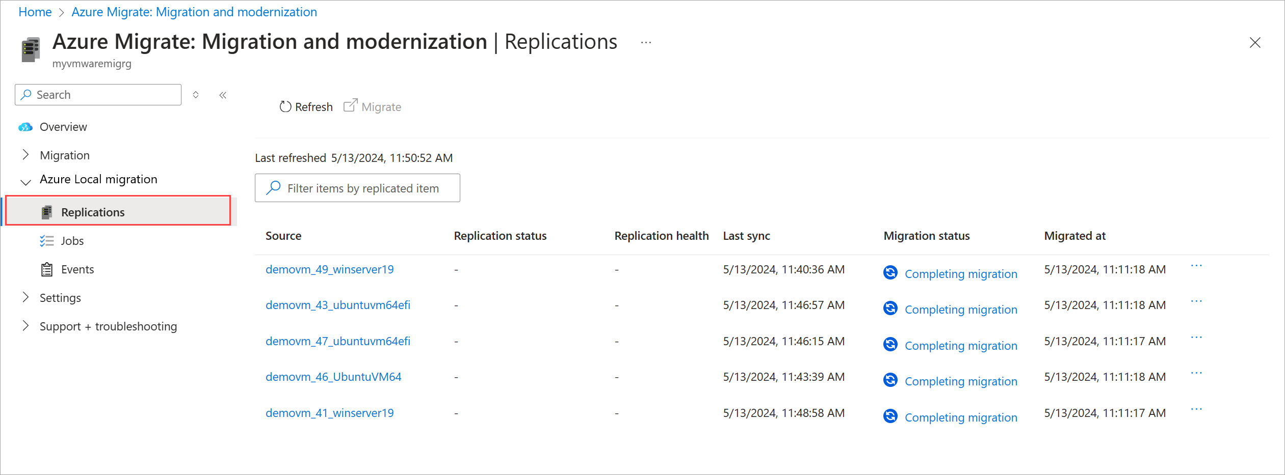 Captura de tela da página Replicações com a VM não aparecendo na lista no portal do Azure.