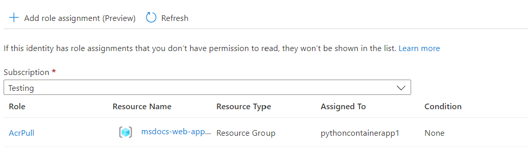 Uma captura de tela mostrando uma atribuição de função AcrPull para um Serviço de Aplicativo no portal do Azure.