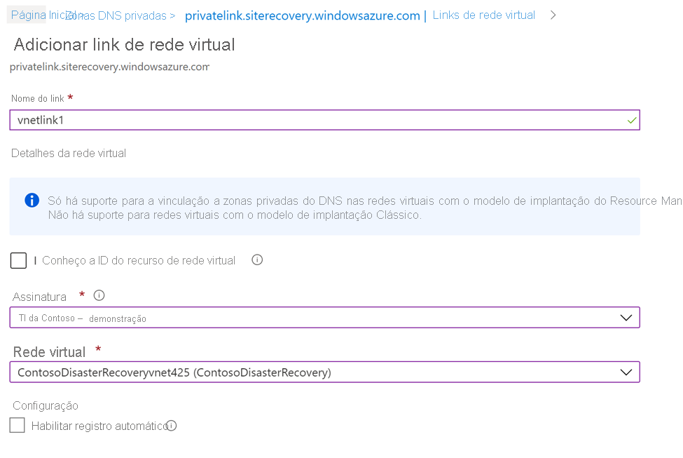 Mostra a página para adicionar um link de rede virtual com o nome do link, a assinatura e a rede virtual relacionada no portal do Azure.