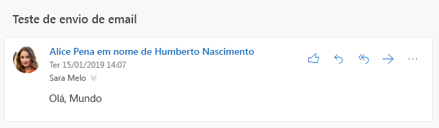 Captura de tela do Outlook na web que indica que uma mensagem foi enviada por um usuário em nome do outro