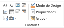 Grupo de Controles de conteúdo na faixa de opções do Word.