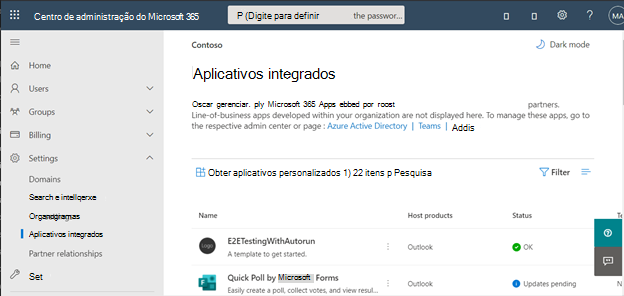 A página Aplicativos integrados no Centro de administração do Microsoft 365 com a ação Carregar aplicativos personalizados realçada.