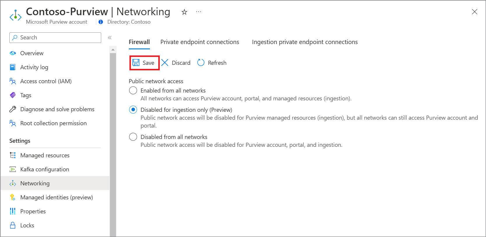 Captura de tela mostrando a página de firewall da conta purview, selecionando salvar no portal do Azure.