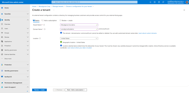 Captura de tela de Criar uma navegação do assistente de locatário com a primeira etapa intitulada Básico selecionada. O Nome do Locatário, o Nome de Domínio e o Local são preenchidos.