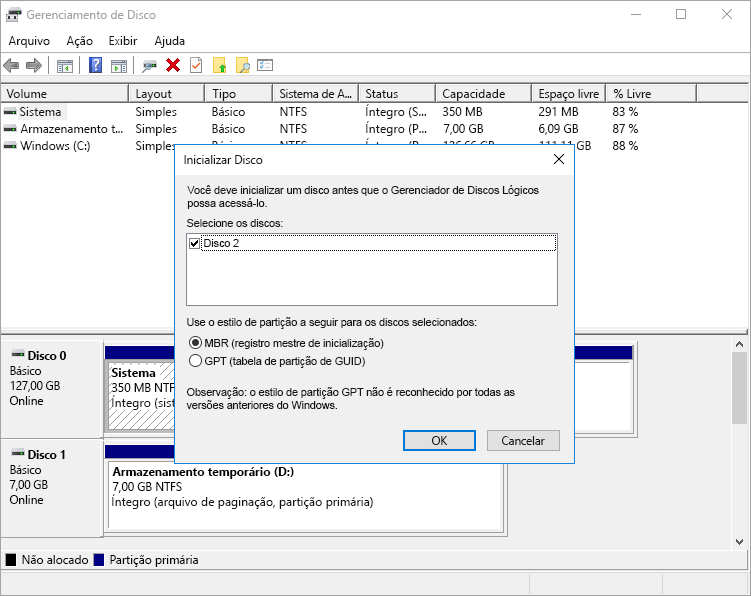 Captura de tela mostrando o aviso da ferramenta de Gerenciamento de Disco sobre um disco de dados não inicializado na VM.