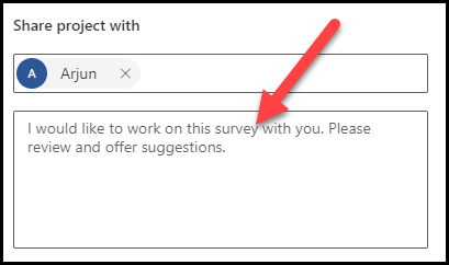 Na caixa Compartilhar projeto com mensagem, uma seta aponta para a mensagem.