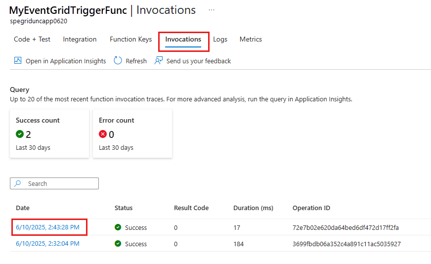 Captura de ecrã que mostra o separador Invocações da página Monitor.