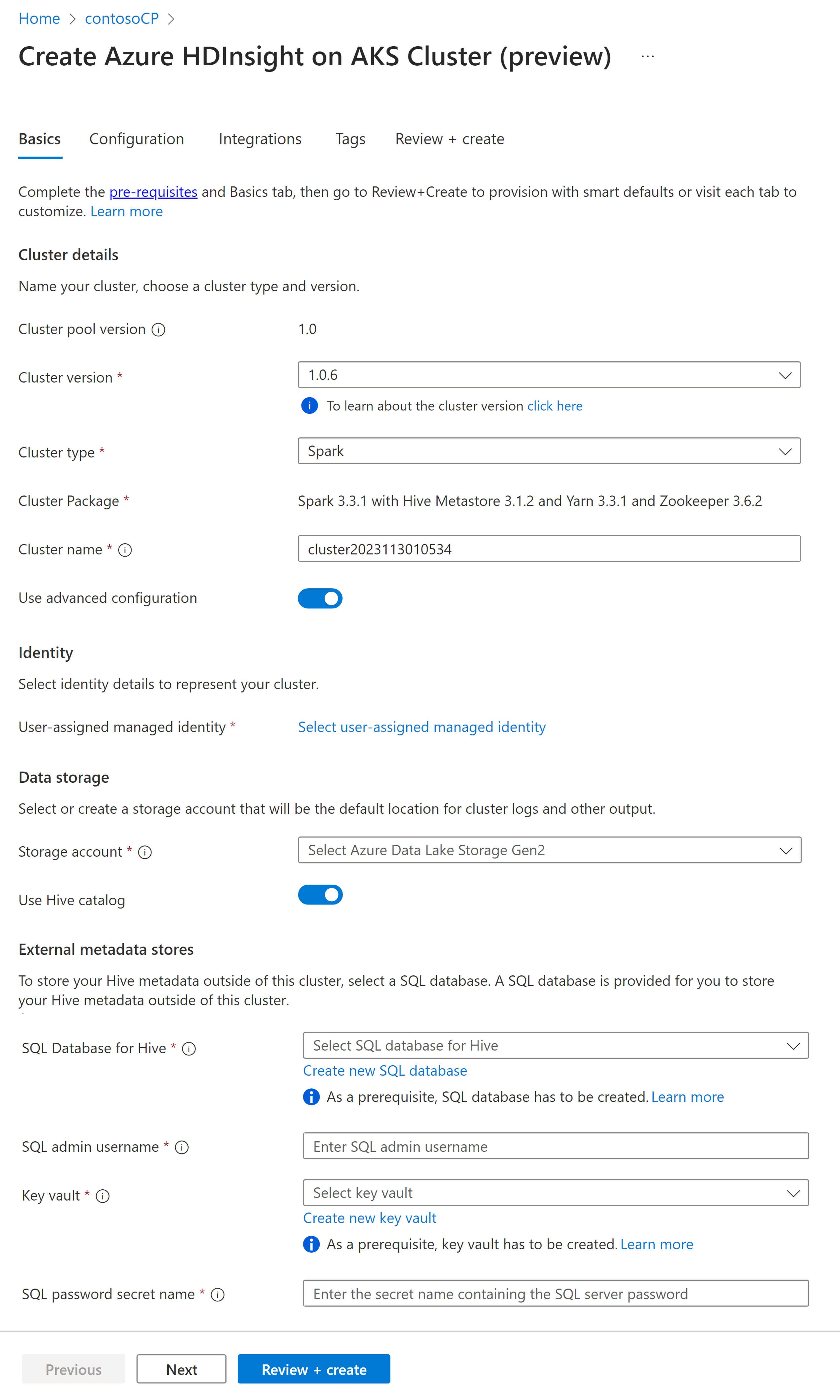 Captura de ecrã a mostrar a página básica de criação de cluster.