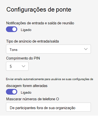 Captura de tela das políticas de pontes de conferência do Teams no centro de administração do Teams.