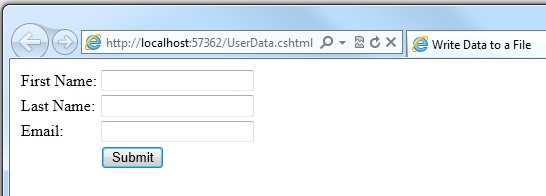 Captura de tela da janela do navegador mostrando os campos Nome, Sobrenome e Email texto com um botão Enviar seguindo-os.