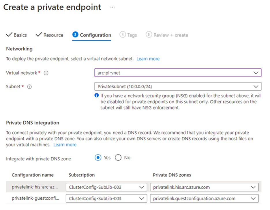 Captura de ecrã do passo Configuração para criar um ponto de extremidade privado no portal do Azure.