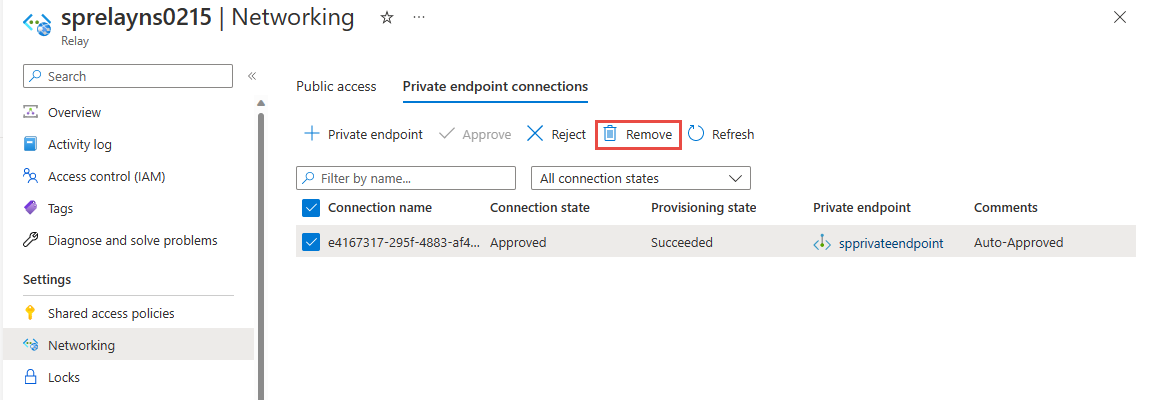 Captura de tela mostrando o botão Remover na barra de comandos do ponto de extremidade privado selecionado.