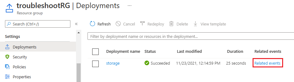 Captura de ecrã a mostrar portal do Azure a mostrar um nome de implementação com a ligação Eventos relacionados realçada no histórico de implementações.