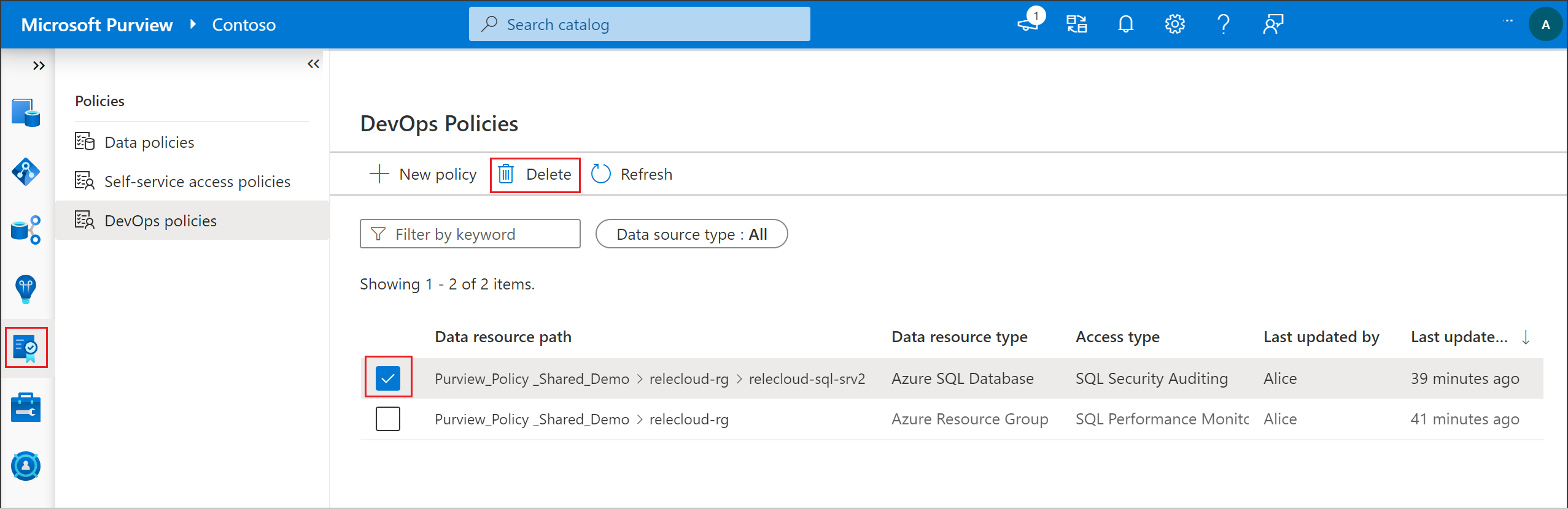 Captura de tela que mostra seleções para excluir uma política do SQL DevOps.