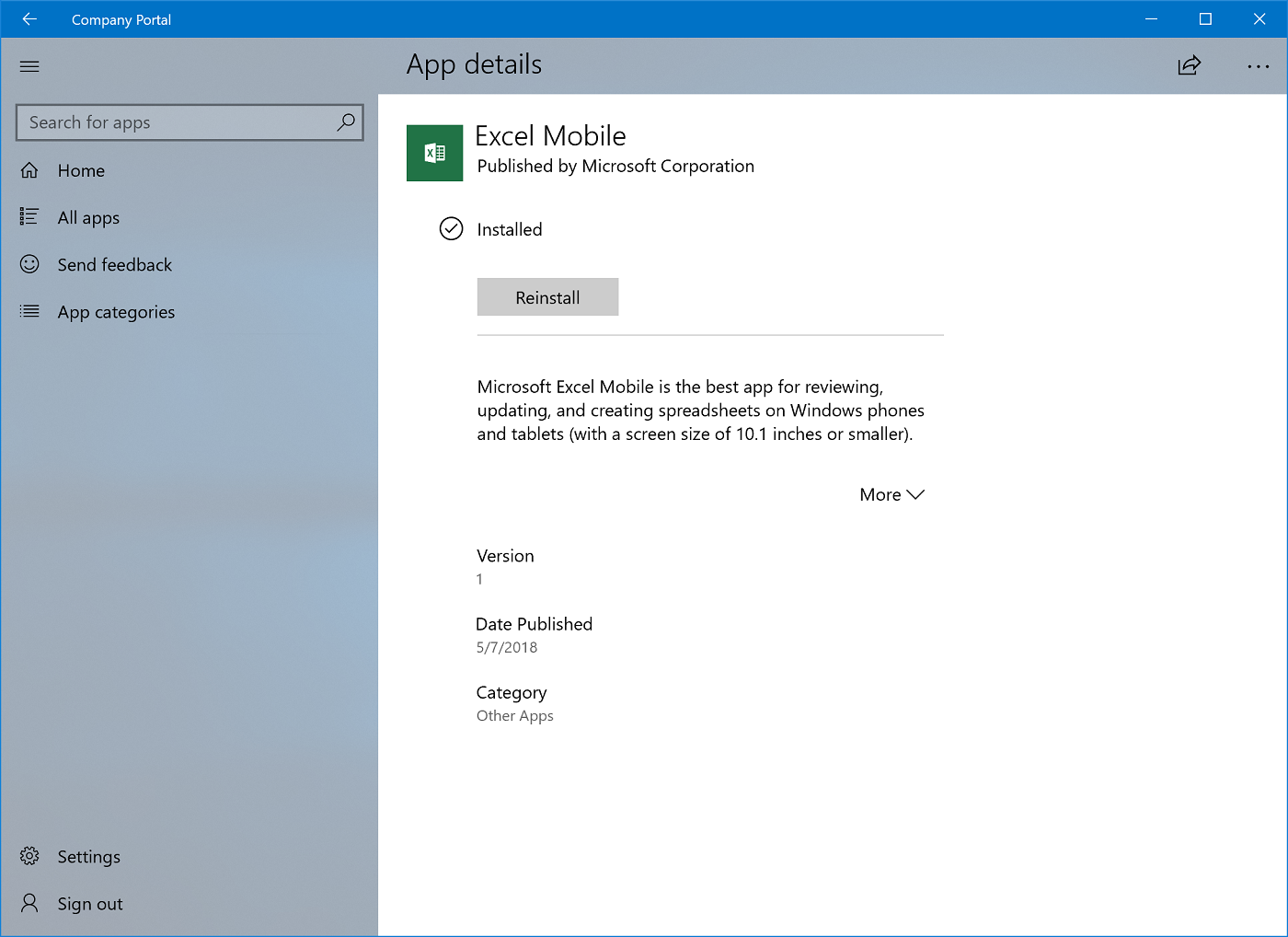 Página App details (Detalhes da aplicação) da aplicação Portal da Empresa para Windows 10, com o estado "Installed" (Instalado) apresentado após a instalação da aplicação. Botão Instalar alterado para Reinstalar.
