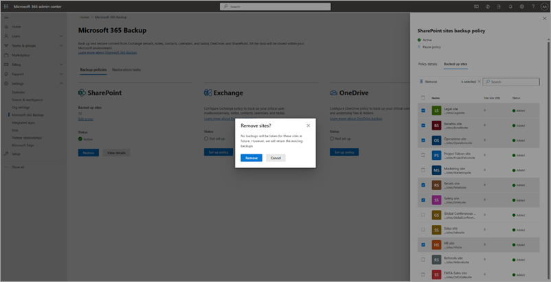 Captura de ecrã a mostrar como remover sites da política de cópia de segurança do SharePoint no centro de administração do Microsoft 365.
