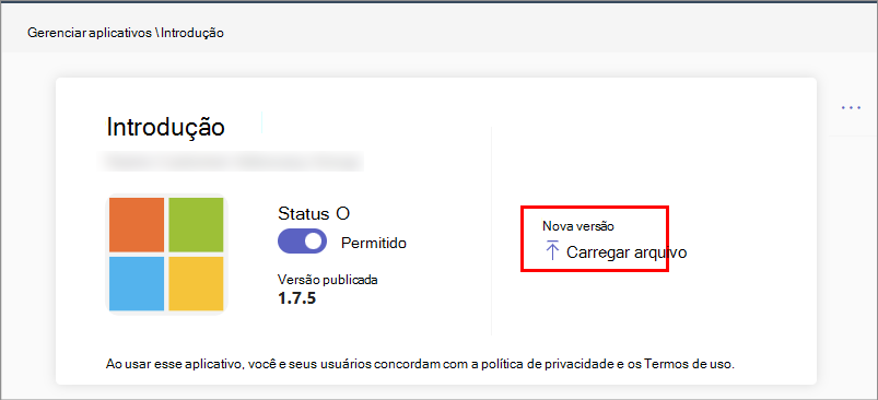 Captura de tela mostrando a opção de carregar uma nova versão de um aplicativo personalizado no centro de administração.