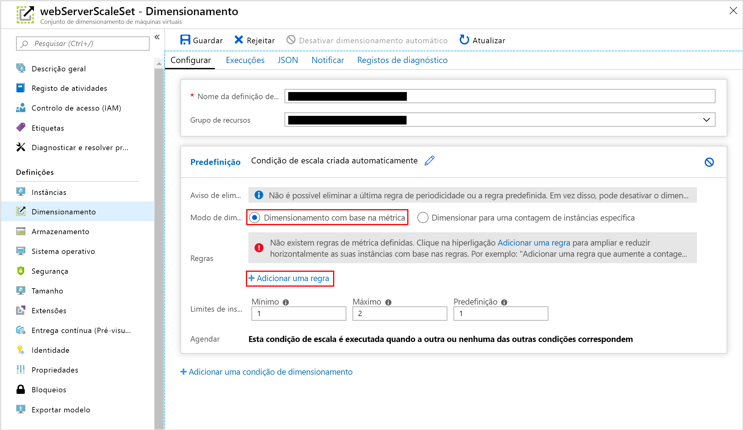 Captura de ecrã da página Conjunto de Dimensionamento de Máquinas Virtuais com uma nota de aviso com a opção Dimensionar com base numa métrica e a ligação Adicionar uma regra.