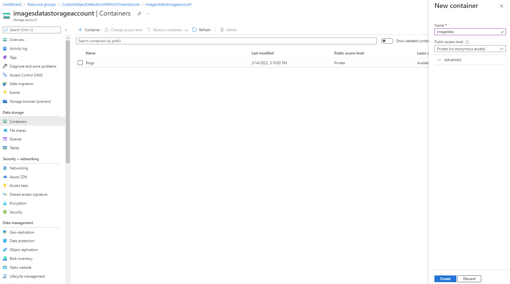 Uma captura de tela é exibida mostrando que o contêiner está pronto para ser criado.