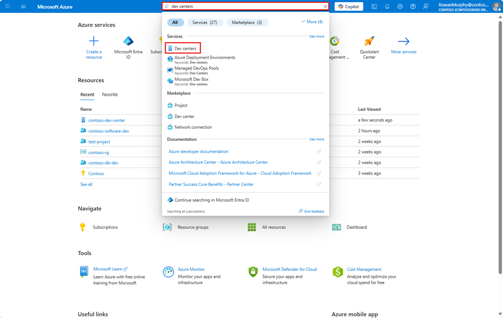 Снимок экрана: портал Azure с полем поиска и результатом для центров разработки.