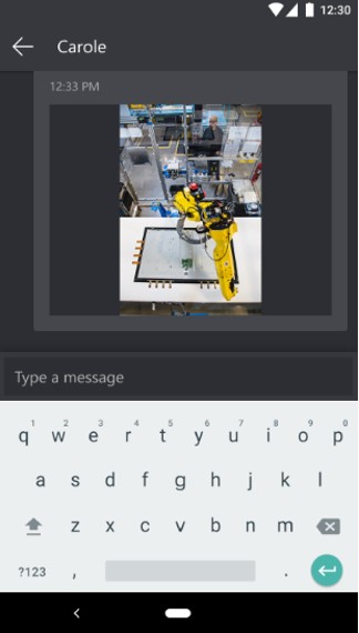 Снимок экрана, на котором показан сохраненный моментальный снимок в текстовом чате мобильного приложения Dynamics 365 Remote Assist.