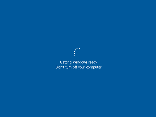 Снимок экрана: V M с сообщением Подготовка Windows.