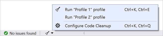 Снимок экрана: значок и меню очистки кода в Visual Studio.