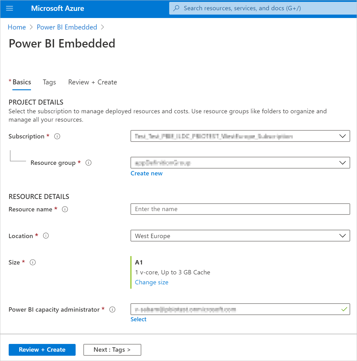 Snímka obrazovky znázorňujúca kartu Základy stránky služby Power BI Embedded na vytvorenie novej kapacity na portáli Azure.