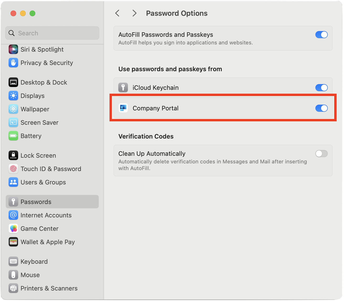 Skärmbild av fönstret Lösenordsalternativ som anger att användningen av lösenord och nycklar från Företagsportal har aktiverats av en växel.