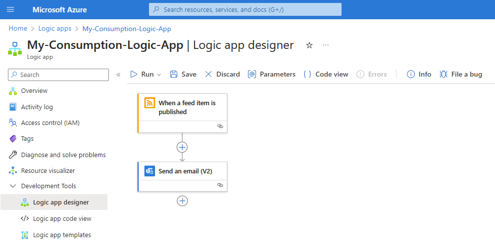 Ekran görüntüsü, Azure portalını ve akış öğesi yayımlandığında adlı RSS tetikleyicisinin yanı sıra E-posta gönder adlı Office 365 Outlook eyleminin gösterildiği tüketim iş akışını gösterir.