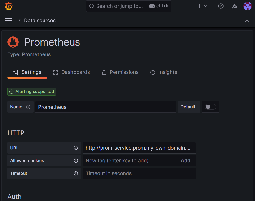 Prometheus'un veri kaynağı olarak eklenmesini gösteren Grafana platformunun ekran görüntüsü.