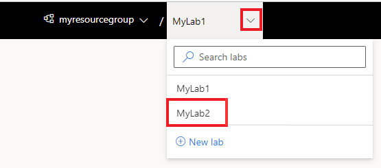 Azure Lab Services web sitesindeki laboratuvar seçici denetimini kullanarak farklı bir laboratuvarın nasıl seçildiğini gösteren ekran görüntüsü.