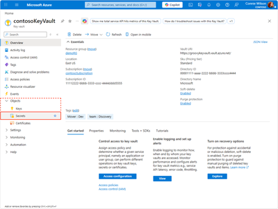 Sol gezinti bölmesindeki Key Vault gizli diziler menü öğesinin konumunu vurgulayan ekran görüntüsü.