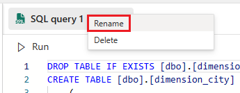Sorgu düzenleyicisi ekranının üst köşesinin, Yeniden Adlandır seçeneğini seçmek için sağ tıklandığı yeri gösteren ekran görüntüsü.