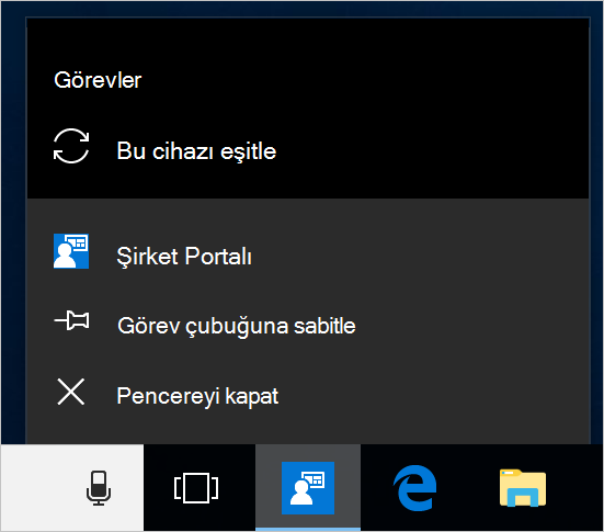 Bir cihazın masaüstündeki Windows görev çubuğunun ekran görüntüsü. Şirket PortalıŞirket Portalı uygulama simgesi seçilmiştir ve 