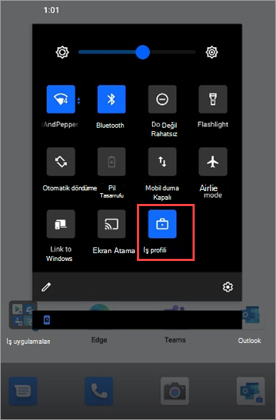 Surface Duo hızlı ayarlarında etkinleştirilmiş iş profili simgesinin ekran görüntüsü.