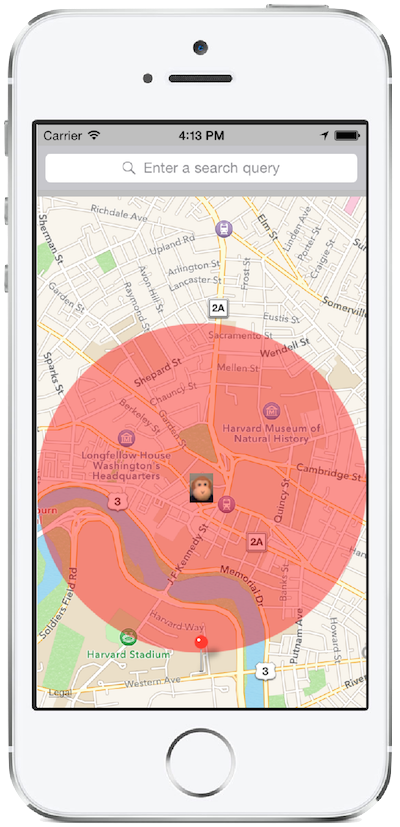 Harita üzerinde görüntülenen bir arama çubuğu